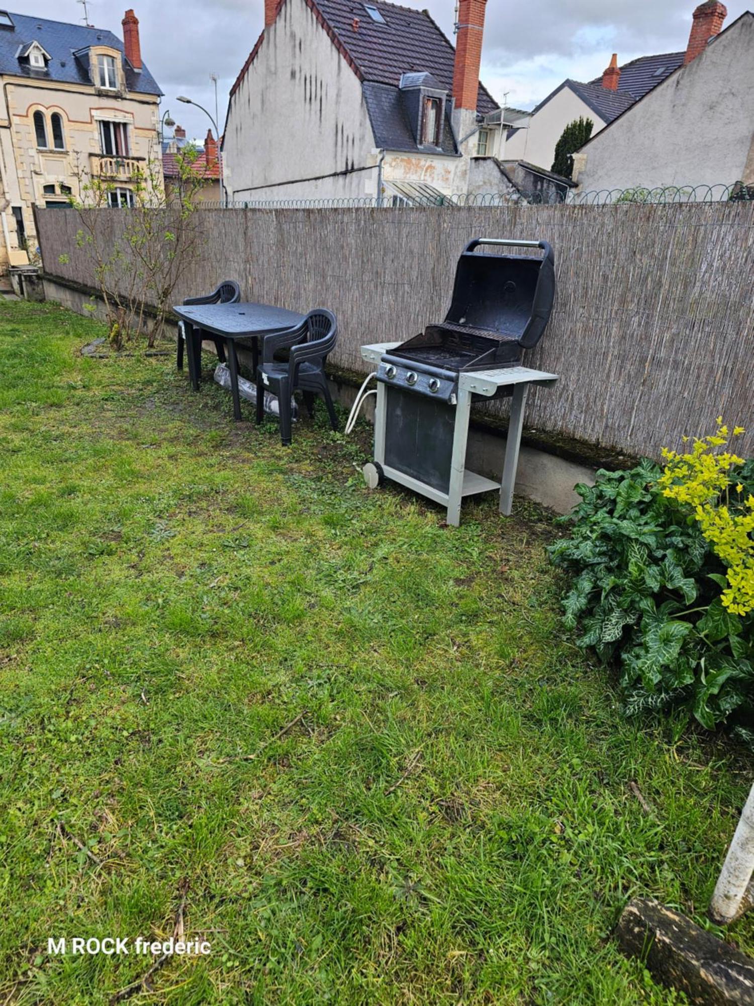Maison De Ville Avec Jardin Privatif Невер Экстерьер фото